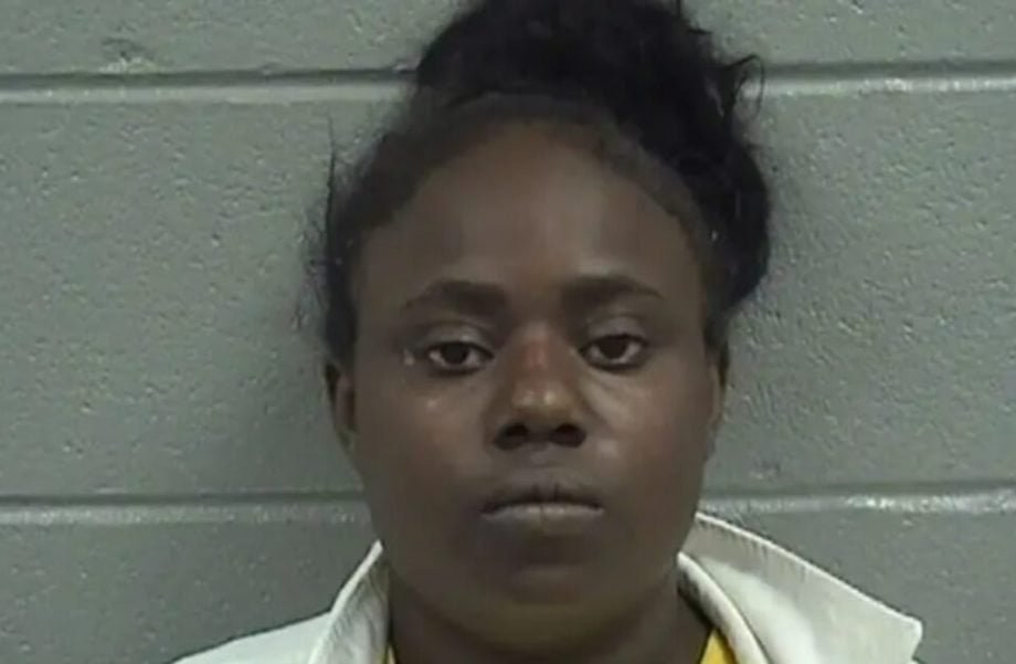 Lollapalooza Security Guard Arrested After Texting False Mass Shooting Threat so she Could Leave Work Early