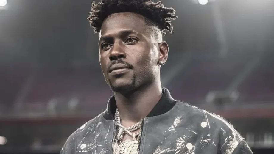 Staff and Players From Albany Empire Plan to File Class-Action Suit Against Antonio Brown After Reversal of Paychecks